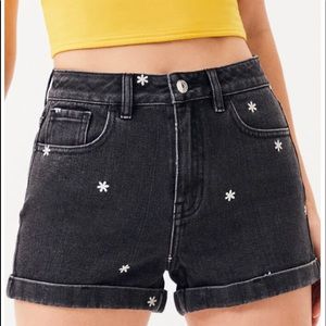 Black daisy PacSun shorts